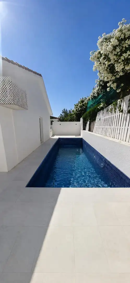 Piscina de Casa o xalet en venda en Marbella amb Aire condicionat, Jardí privat i Terrassa