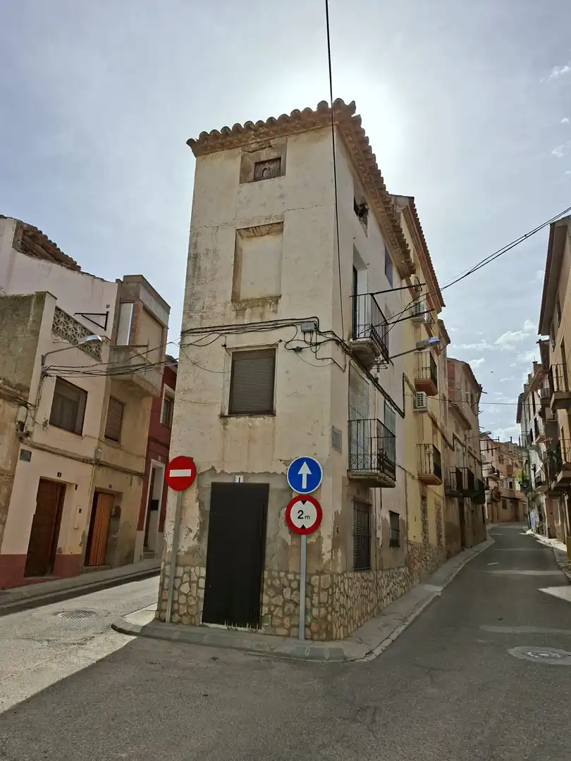 Vista exterior de Casa o xalet en venda en Fabara amb Moblat i Balcó