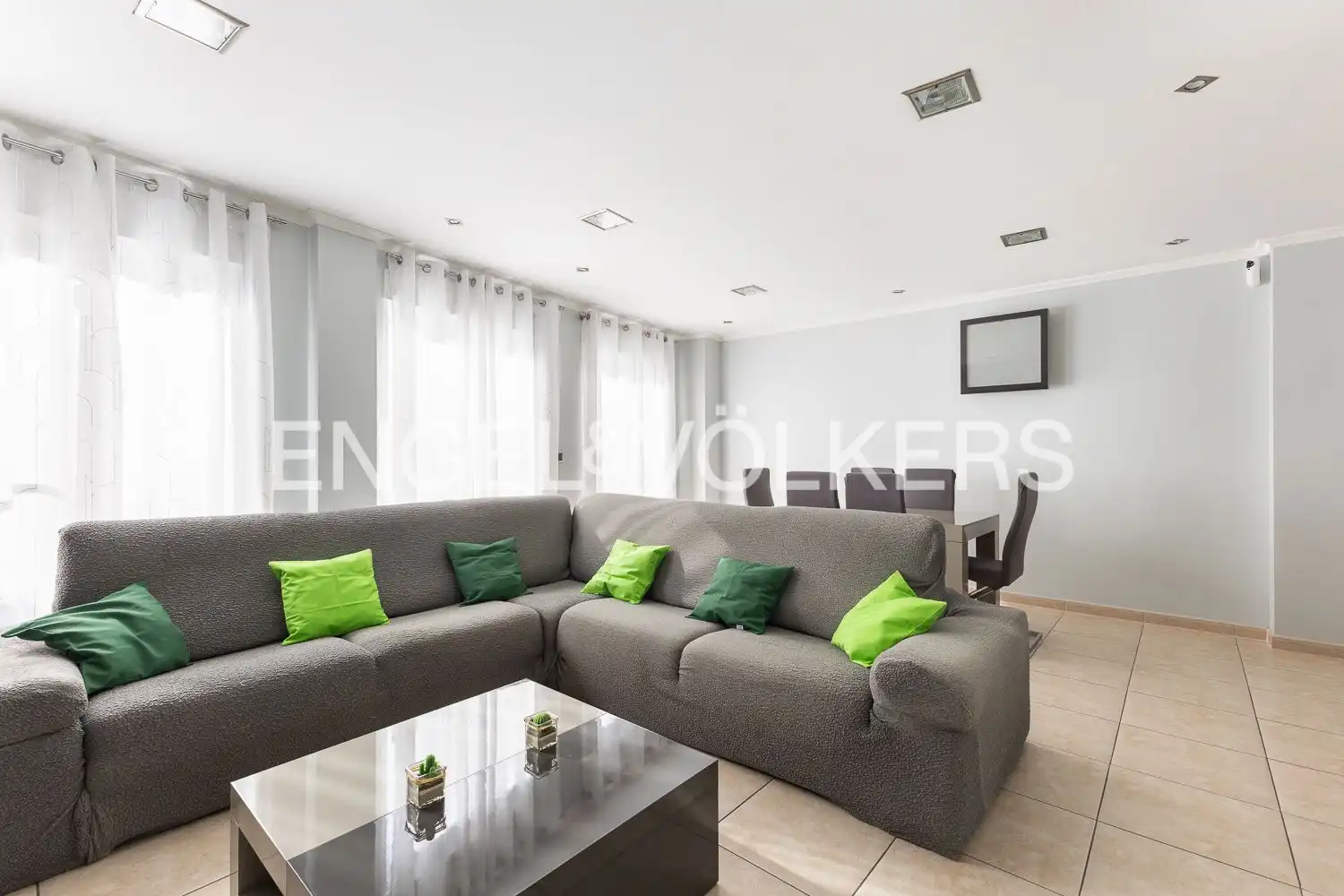 Living room of Houses for sale in La Pobla de Vallbona  with Air Conditioner, Heating and Terrace