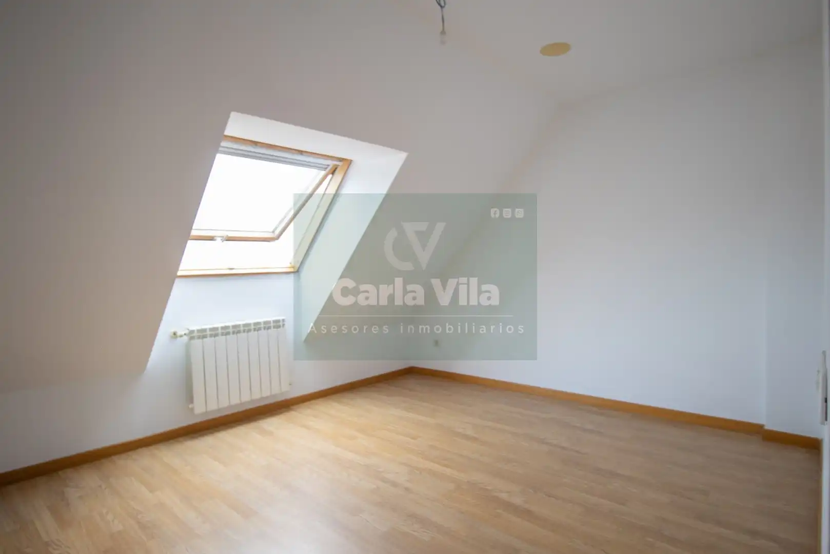 Habitación de Dúplex en venta en Lugo con Calefacción, Parquet y Terraza