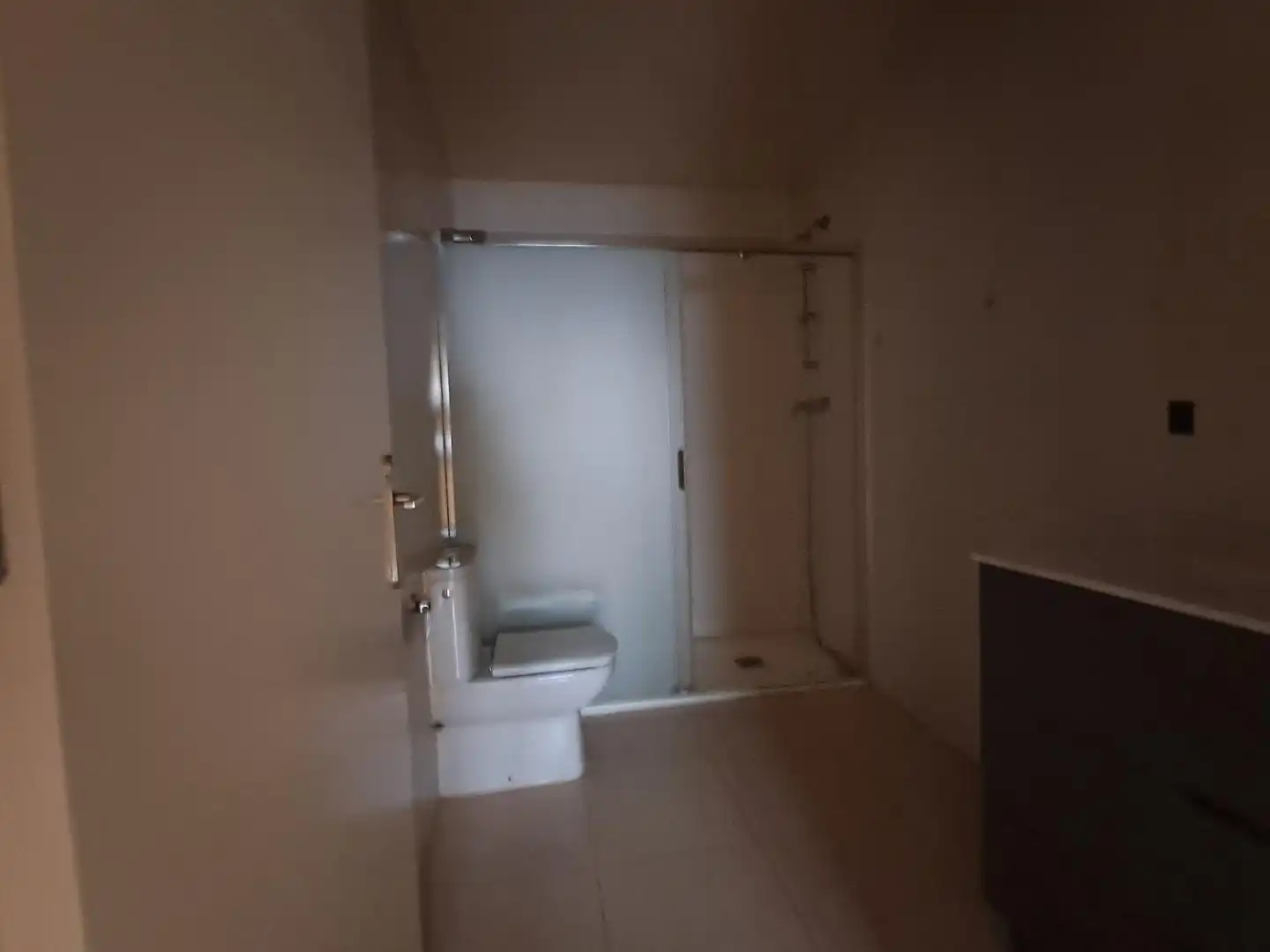Bany de Oficina en venda en Badalona amb Aire condicionat