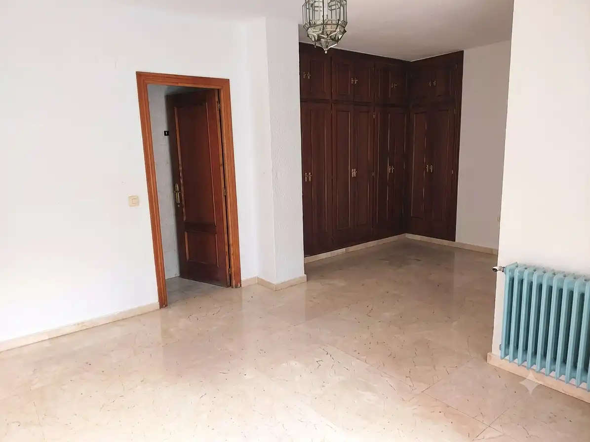 Piso en venta en Ciudad Real con Calefacción y Trastero