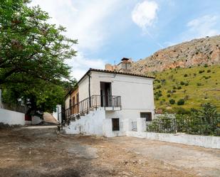 Vista exterior de Casa o xalet en venda en  Jaén Capital amb Calefacció, Jardí privat i Terrassa