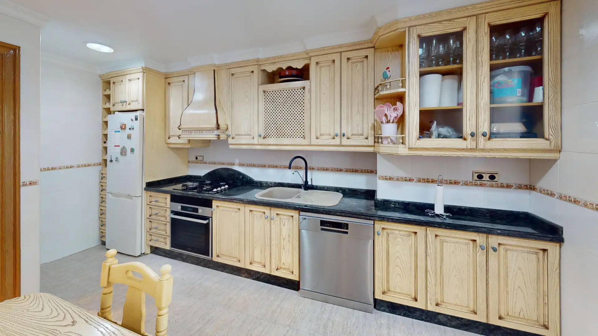 Cocina de Piso en venta en Elche / Elx con Aire acondicionado, Amueblado y Balcón