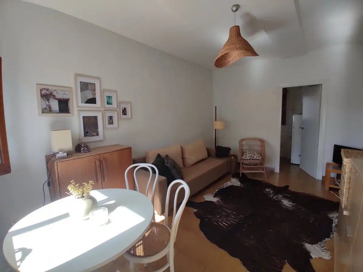 Sala de estar de Apartamento en venta en Bárcabo con Calefacción, Trastero y Piscina comunitaria