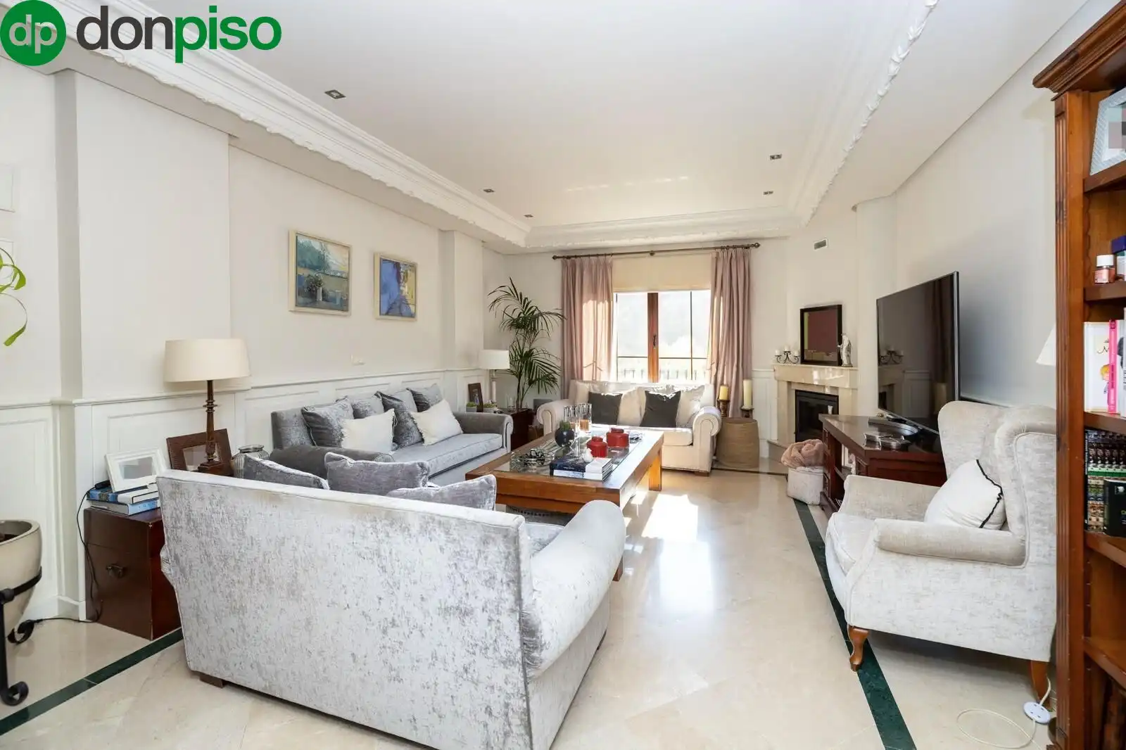 Living room of Detached homes for sale in Granada  with Air Conditioner, Heating and Terrace