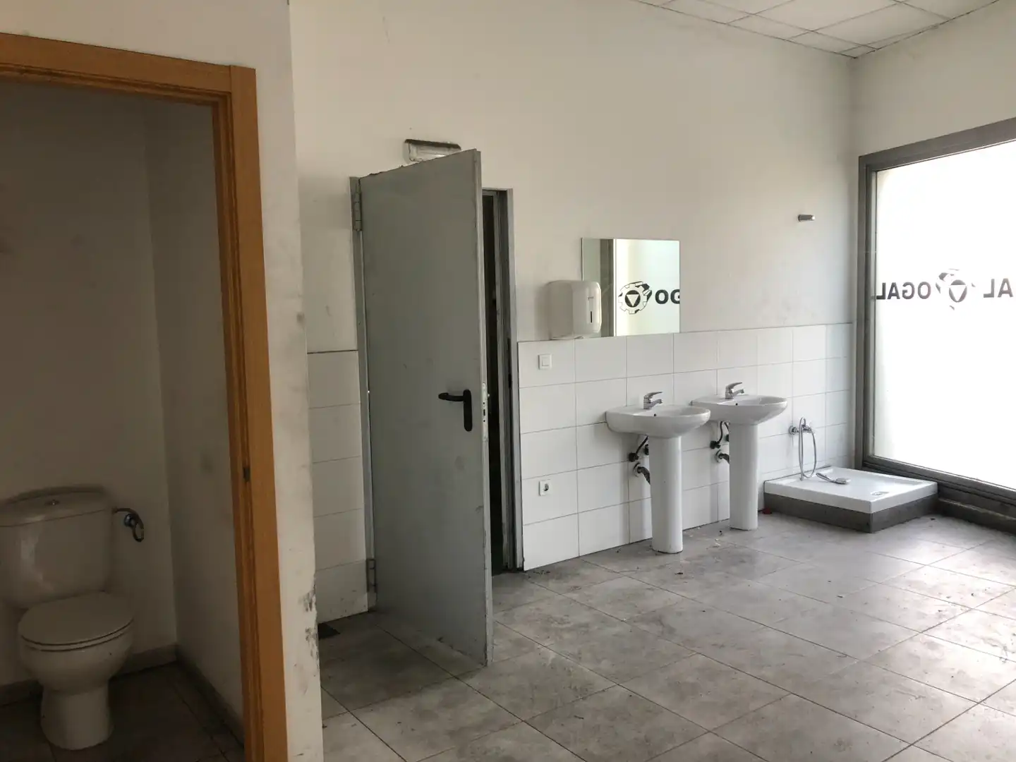 Bany de Nau industrial en venda en O Porriño   amb Alarma