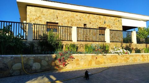CHALET INDEPENDIENTE EN LLOMBAI