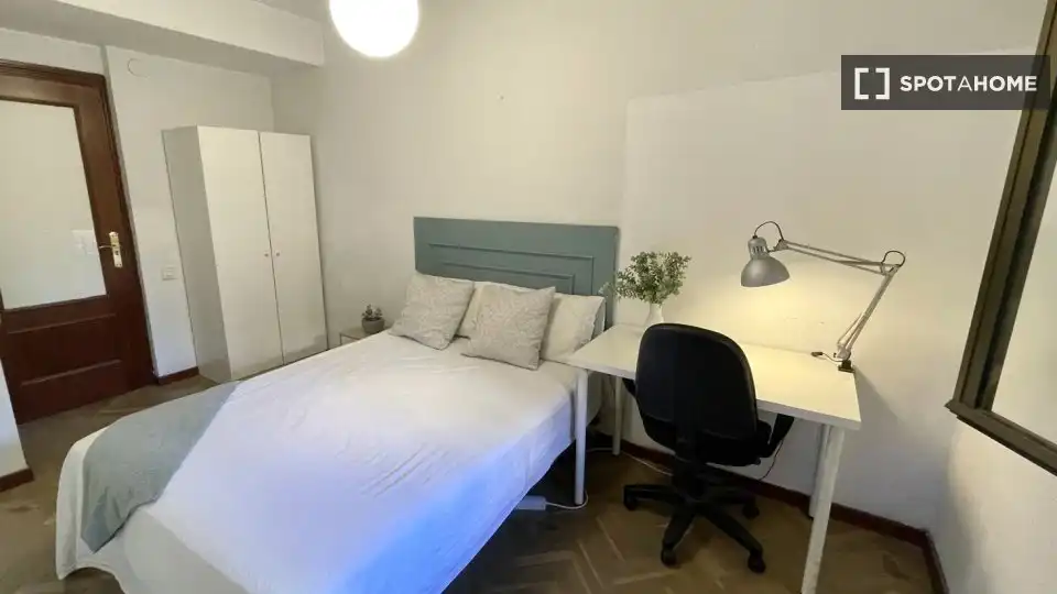 Habitació a Sevilla, Sevilla