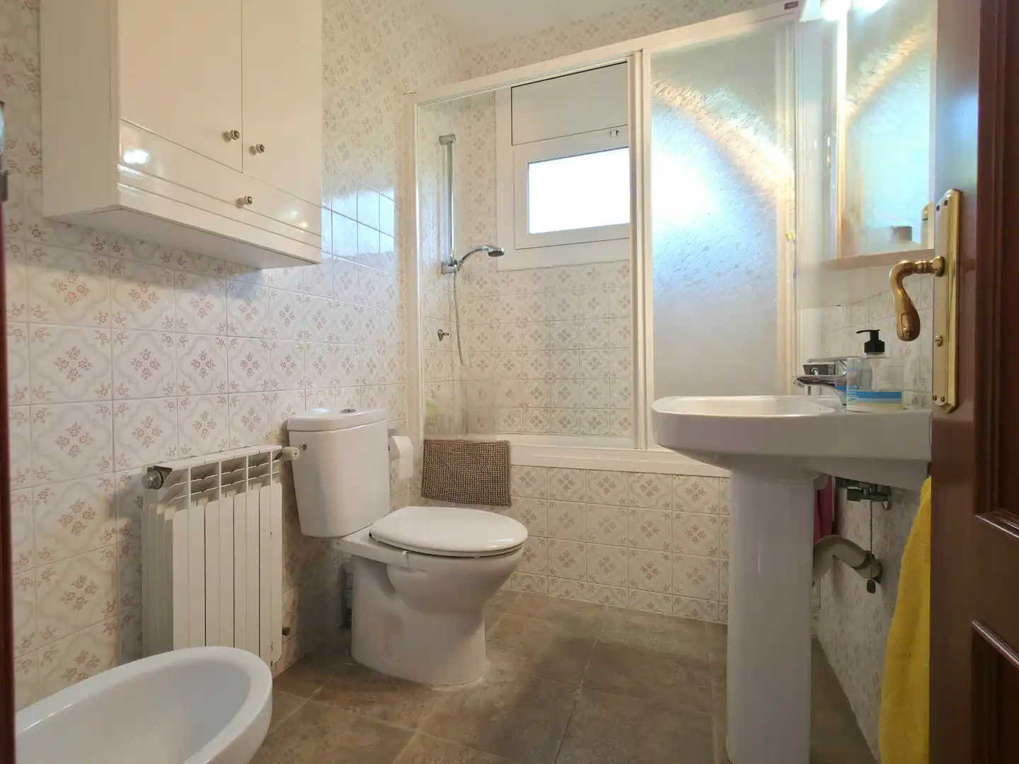 Badezimmer von Haus oder Chalet zum Verkauf in Corbera de Llobregat mit Heizung, Privatgarten und Terrasse