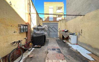 Vista exterior de Casa o xalet en venda en La Pobla de Vallbona amb Terrassa