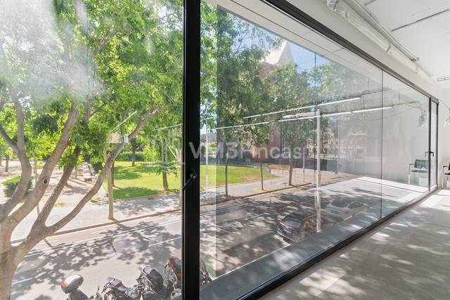 Oficina en Alquiler en Carrer de Ramon Turró en La Vila Olímpica del Poblenou
