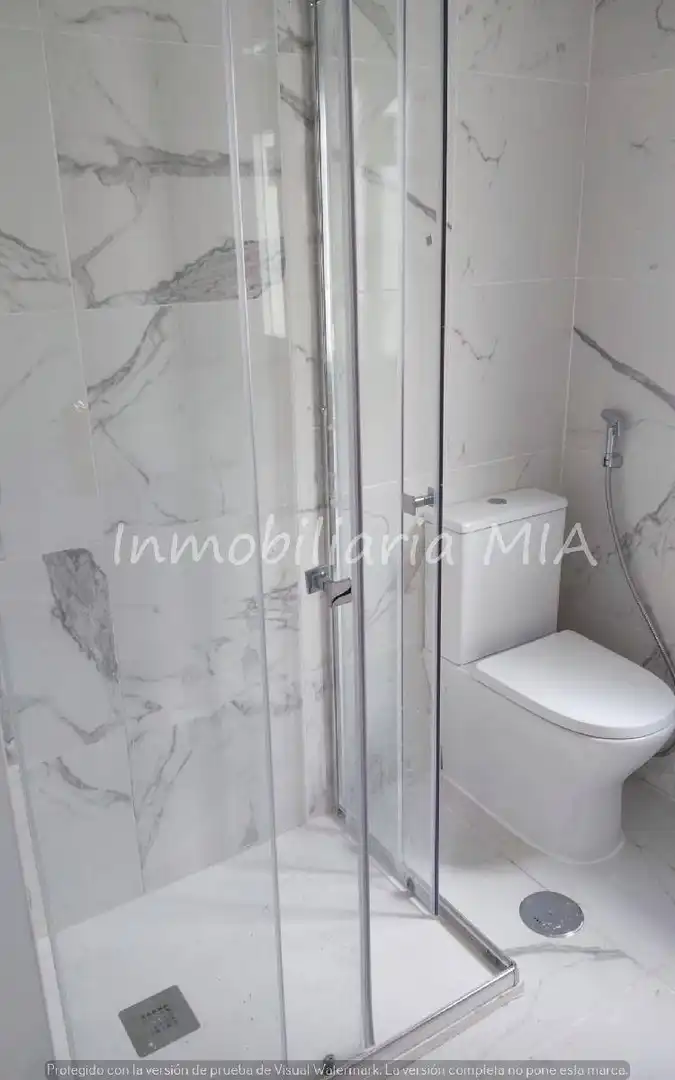 Baño de Piso en venta en Torremolinos