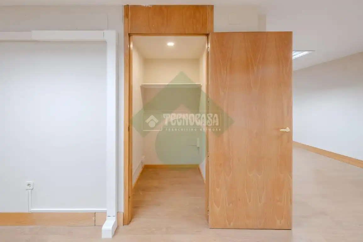 Büro zur Miete in Madrid mit Klimaanlage und Heizung