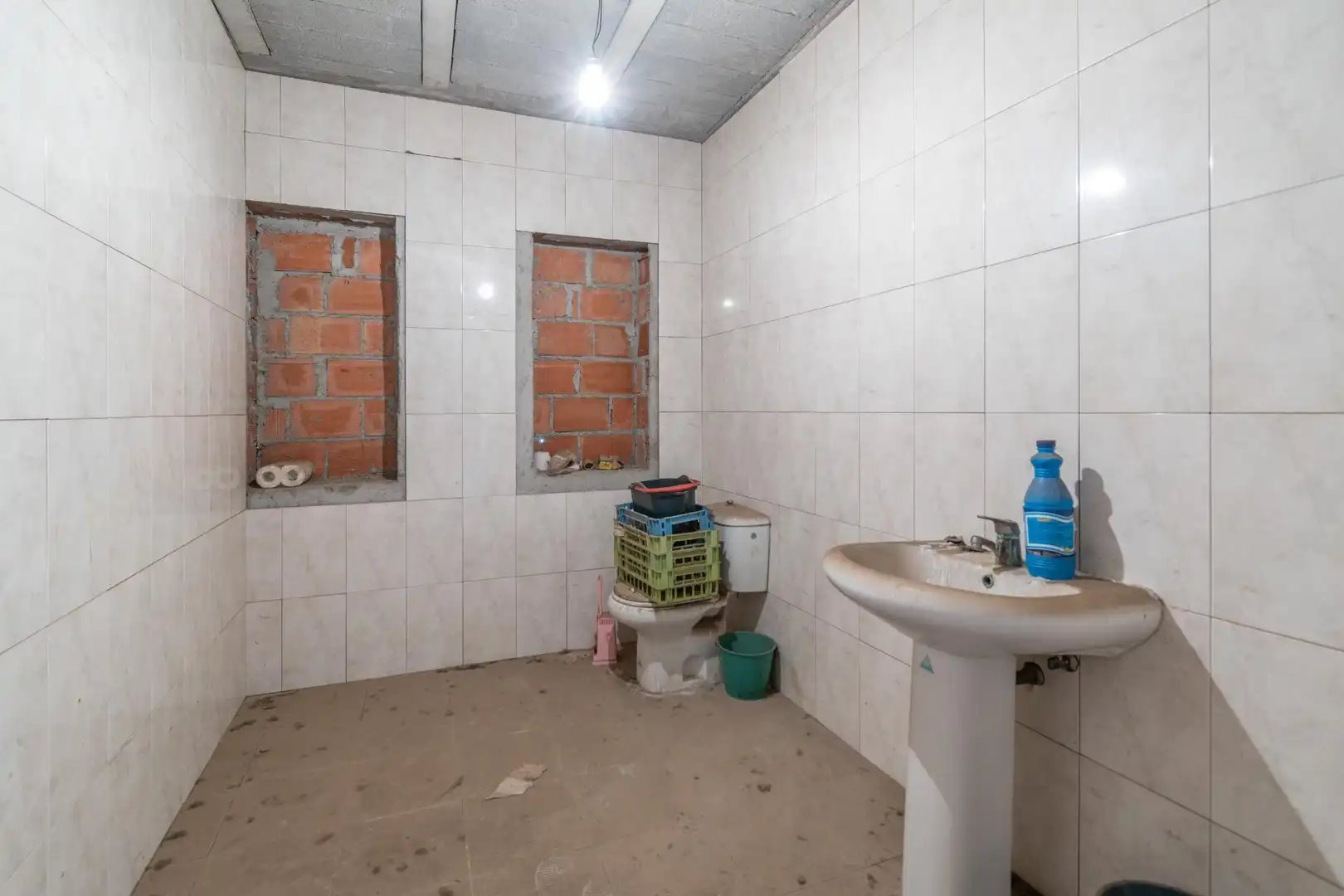 Buildings for sale in La Peza