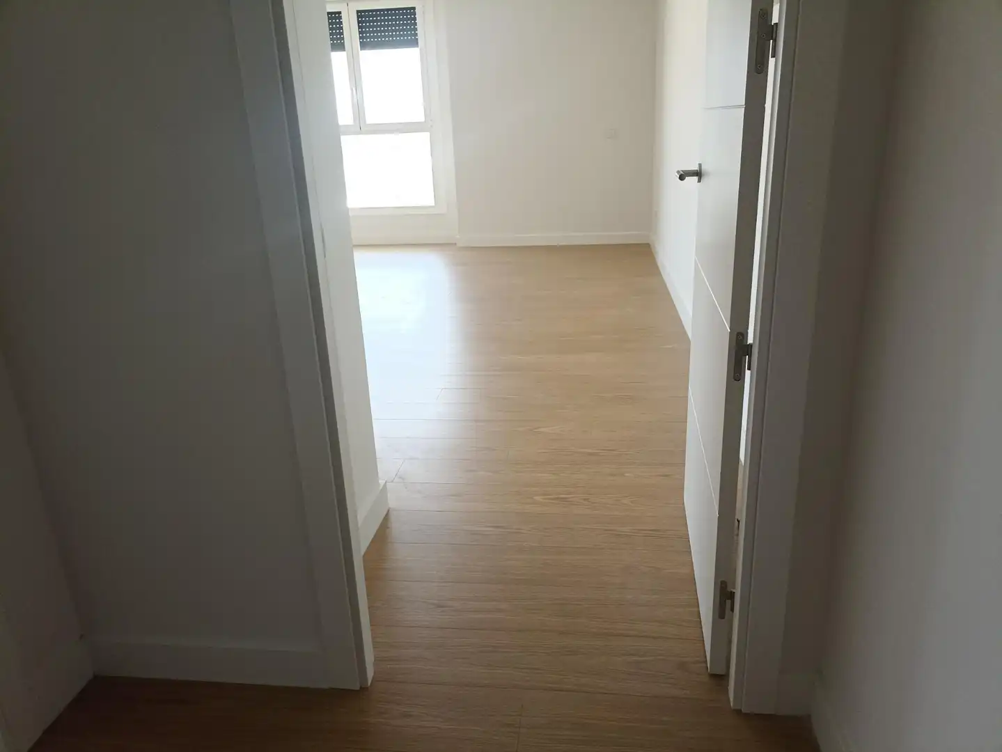 Wohnung zur Miete in Sevilla mit Klimaanlage, Terrasse und Abstellraum
