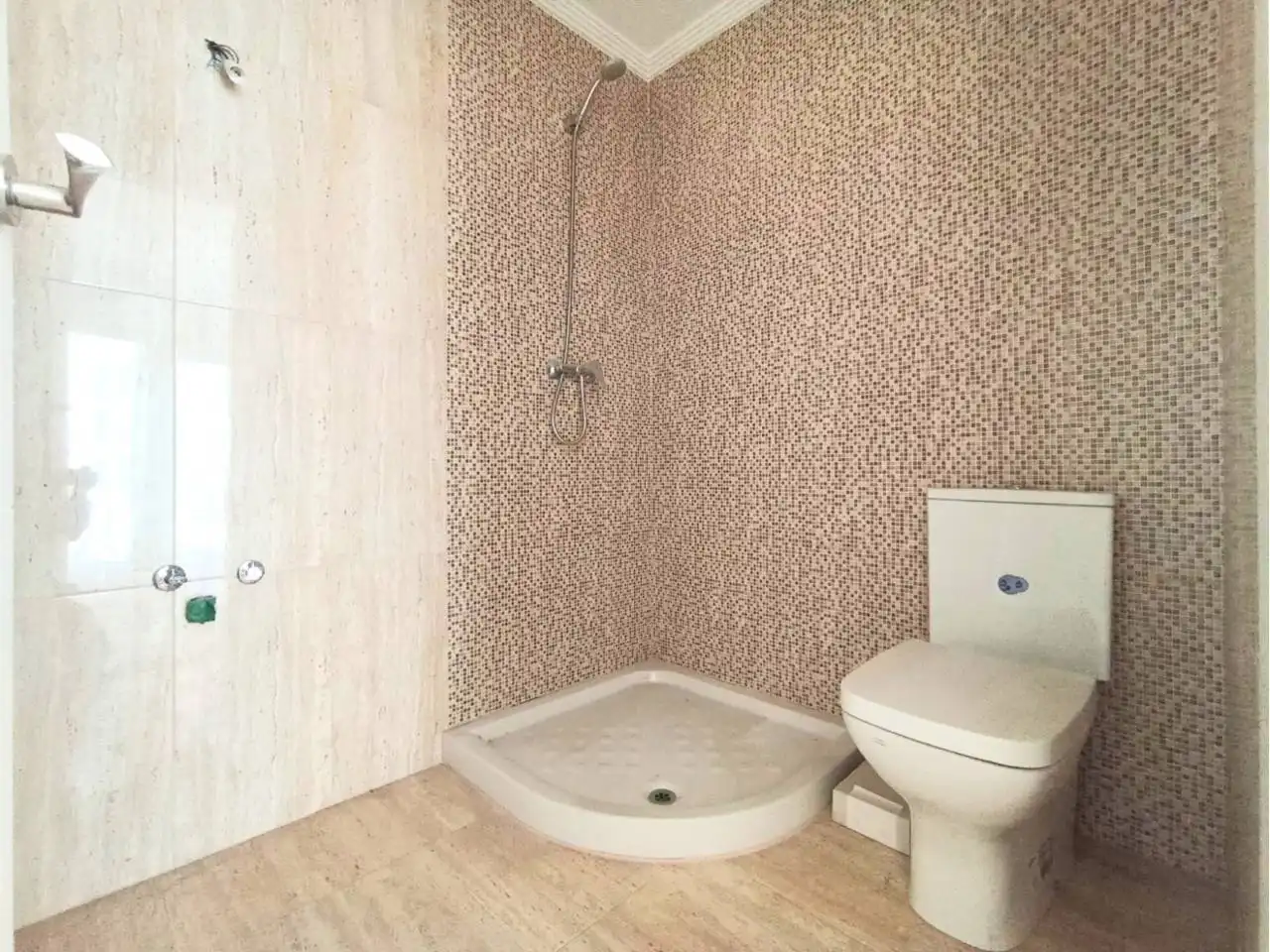 Baño de Piso en venta en Cerezo de Río Tirón con Calefacción y Terraza