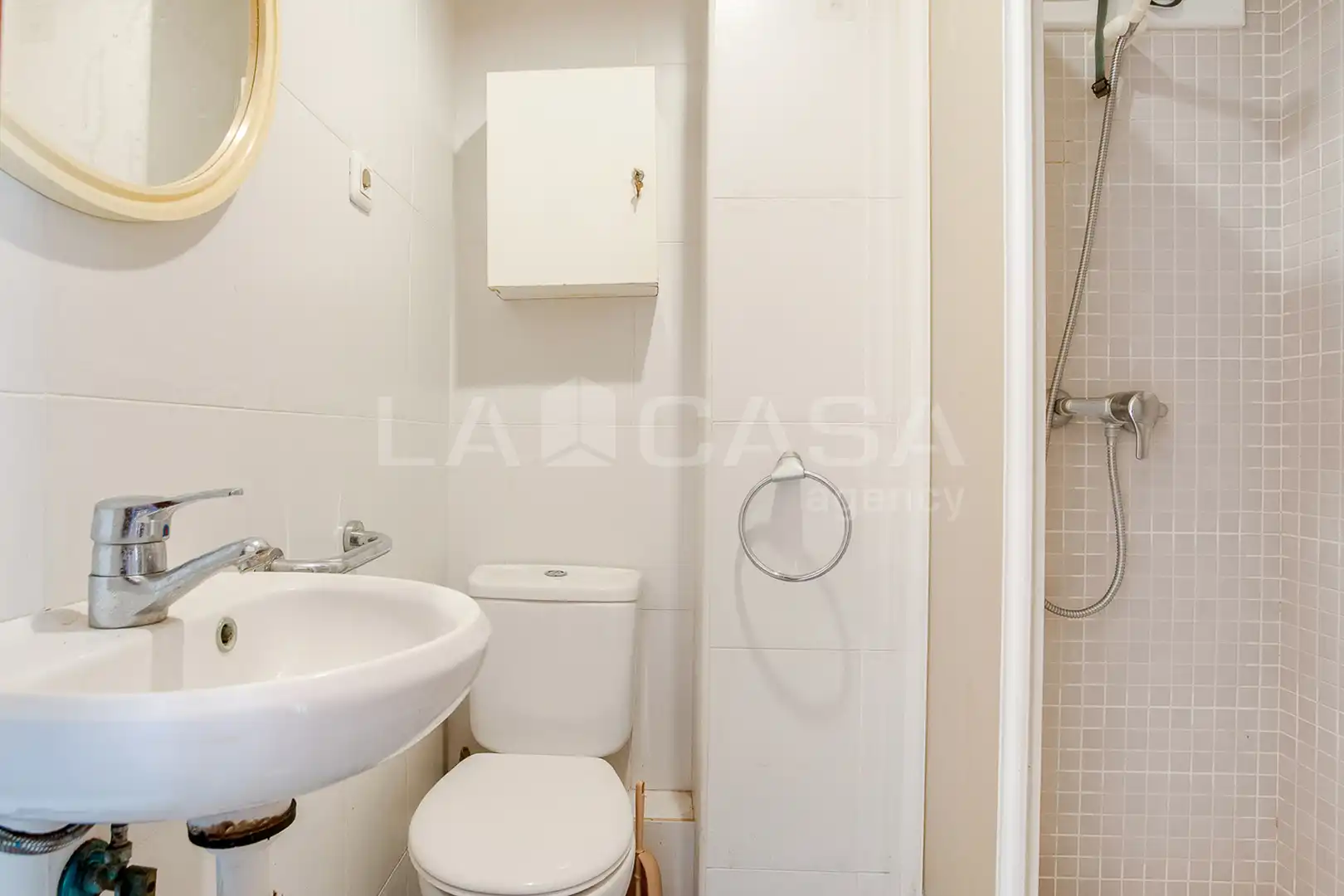 Bany de Dúplex en venda en Barcelona amb Balcó