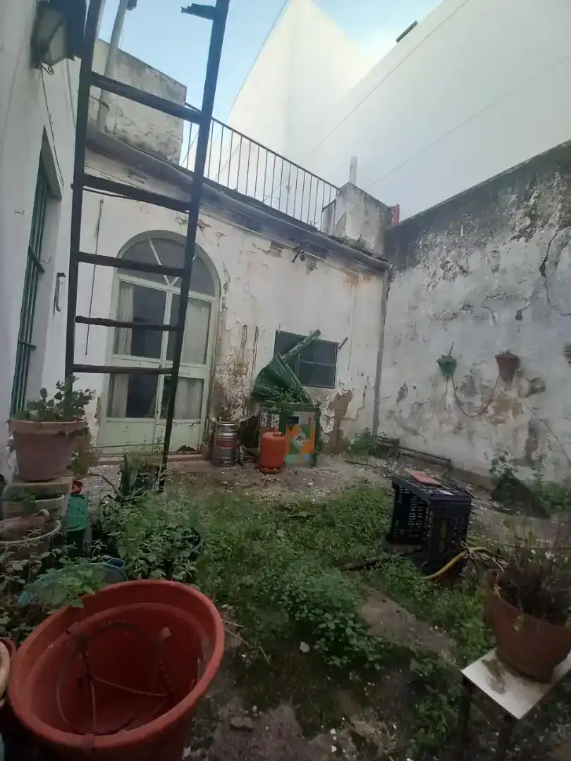 Vista exterior de Casa adosada en venda en Lora del Río