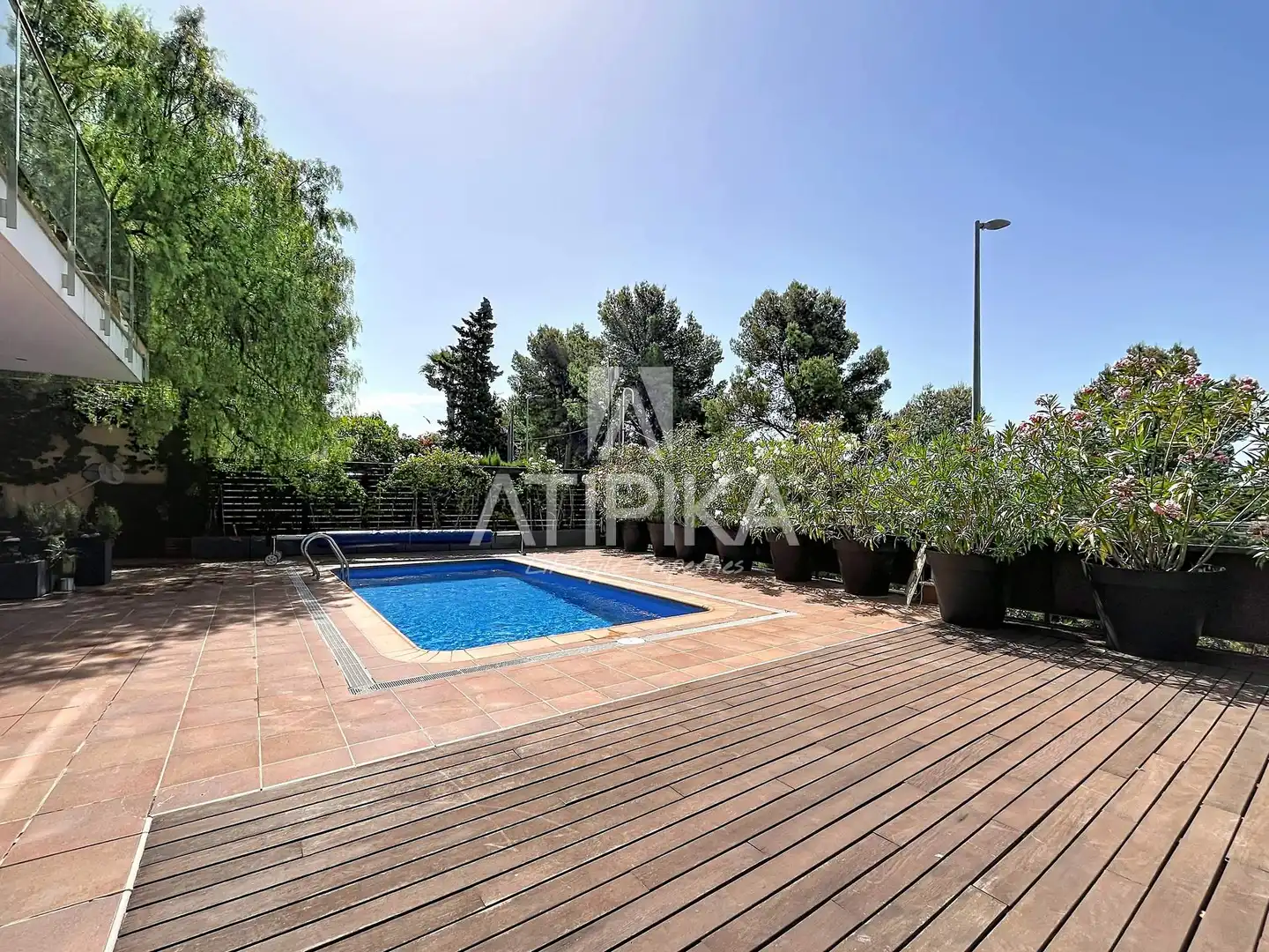 Piscina de Casa o xalet en venda en Castelldefels amb Aire condicionat, Calefacció i Terrassa