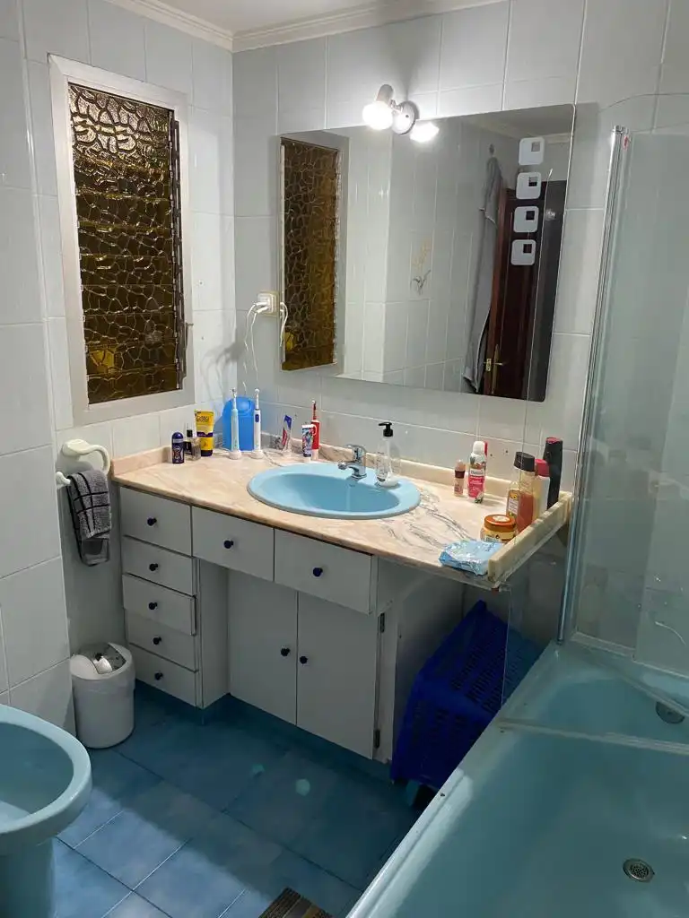 Baño de Piso en venta en Valencia con Amueblado y Balcón