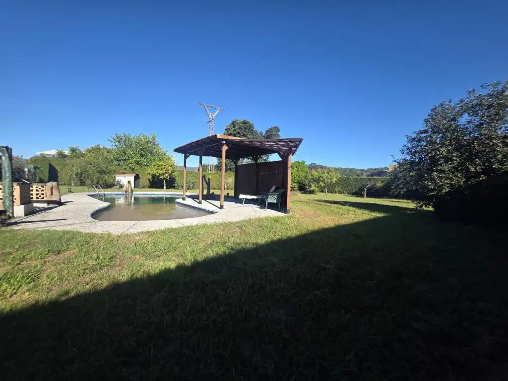 Swimming pool of Houses for sale in Boiro  with Heating, Private garden and Parquet flooring