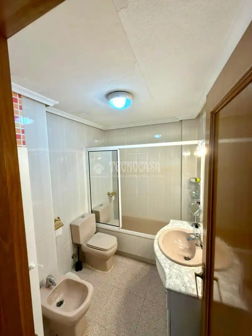Baño de Piso en venta en Murcia con Aire acondicionado, Calefacción y Terraza