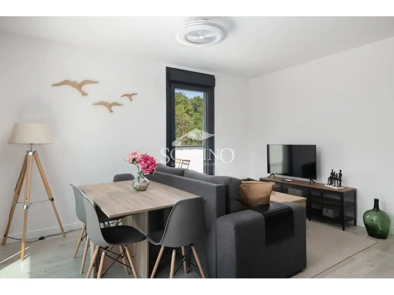 Sala d'estar de Àtic en venda en Villaviciosa amb Calefacció, Terrassa i Piscina comunitària