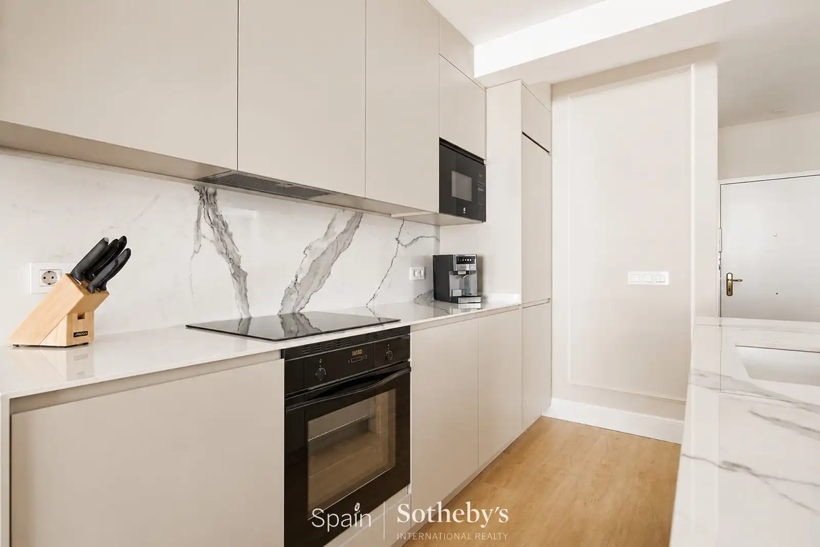 Cocina de Apartamento en venta en Madrid con Aire acondicionado, Calefacción y Terraza
