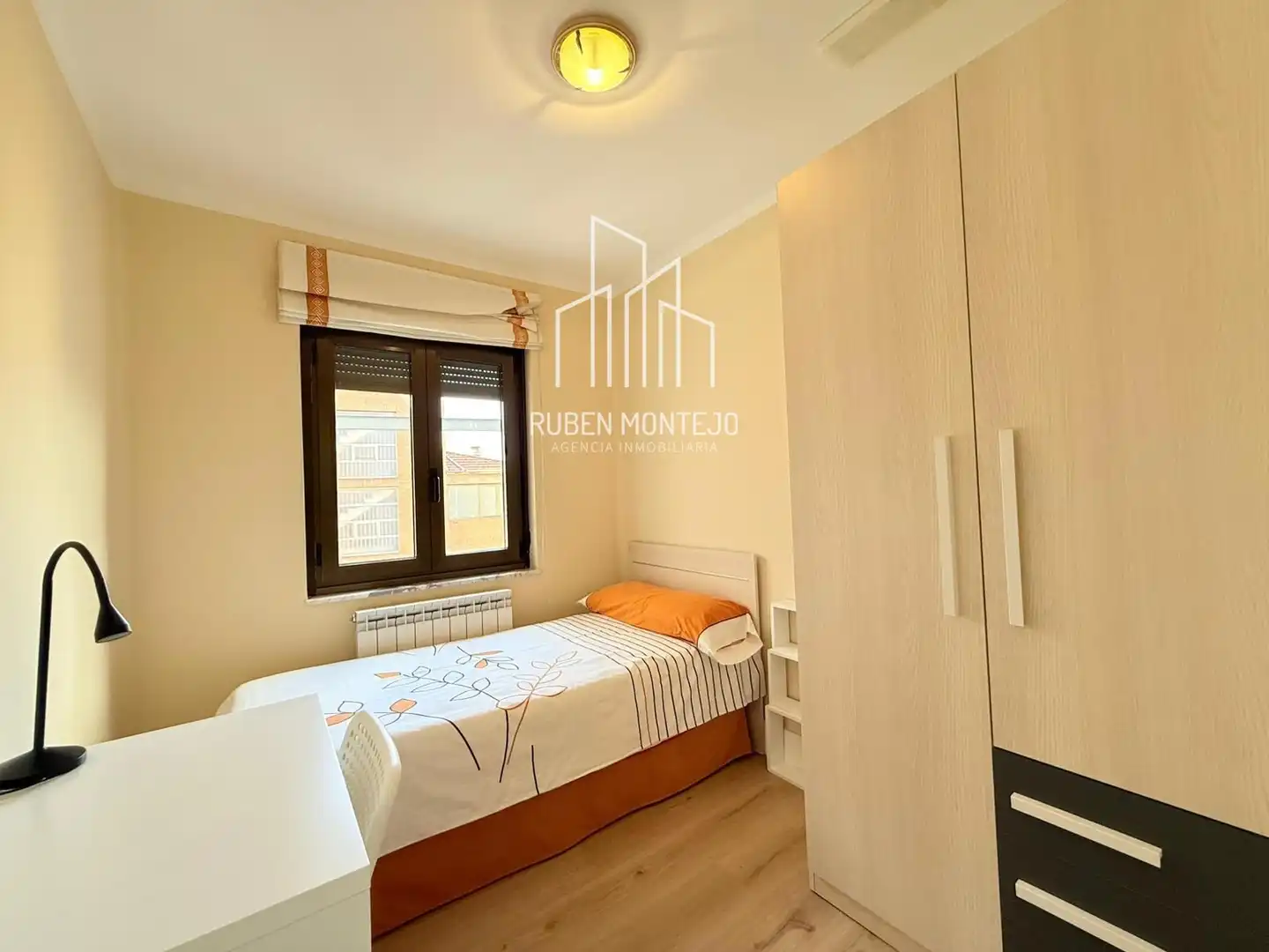Schlafzimmer von Wohnung zur Miete in Salamanca mit Heizung, Parkett und Terrasse