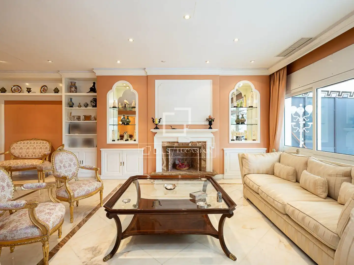 Sala de estar de Casa o chalet en venta en Barcelona con Aire acondicionado, Terraza y Trastero