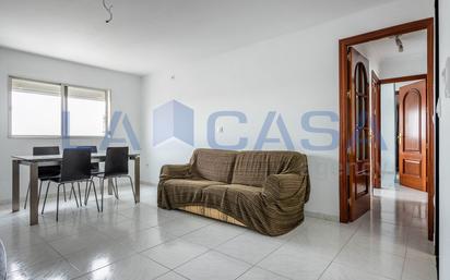 Living room of Flat for sale in Tomares  with Balcony