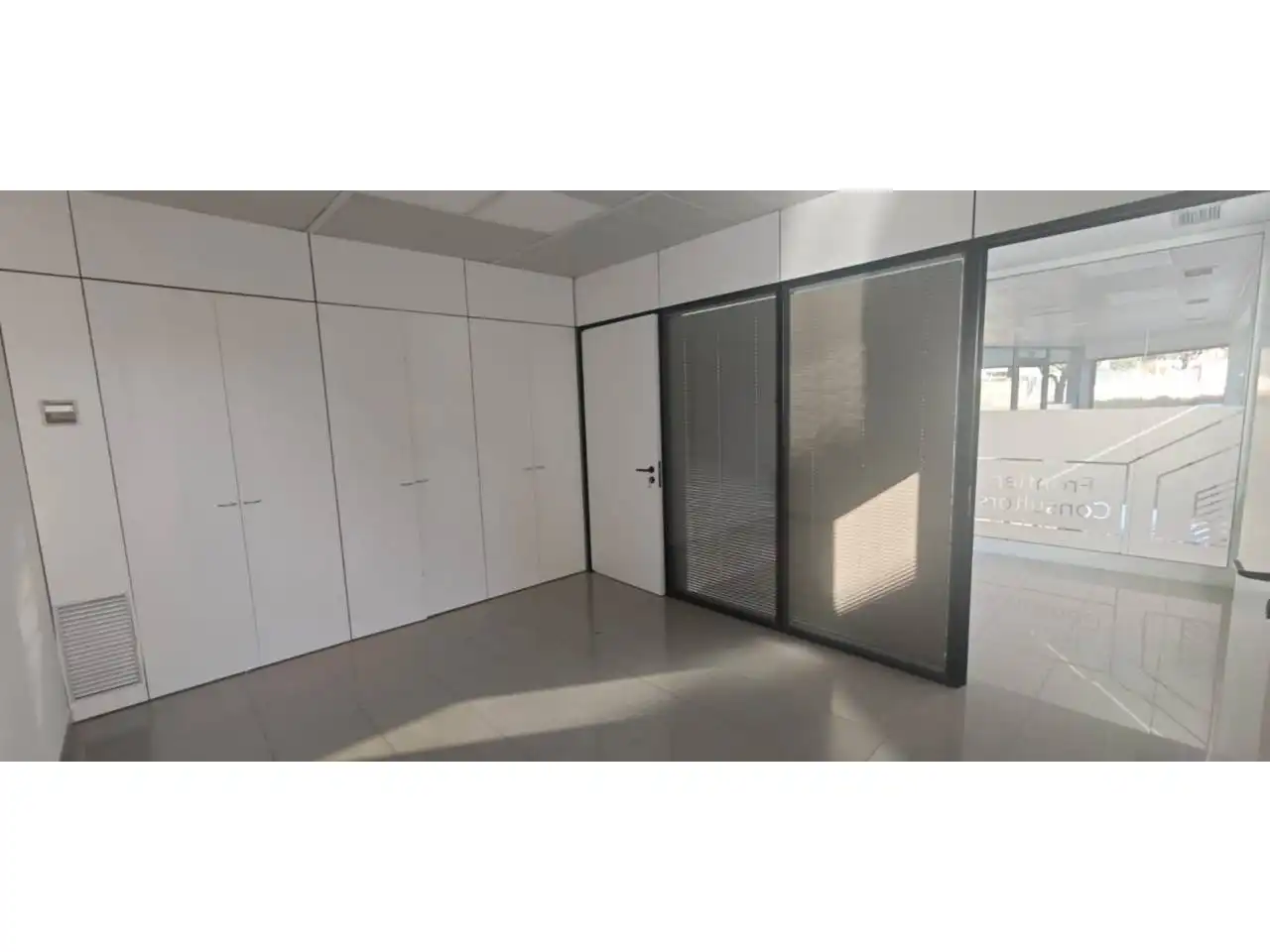 Business premises for sale in Avenida Pau, imagen 22