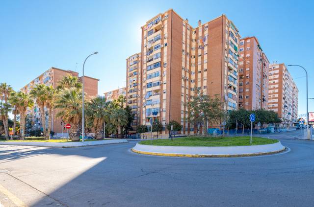 Piso en Venta en Avenida del Arroyo de los Ángeles en Parque Victoria Eugenia