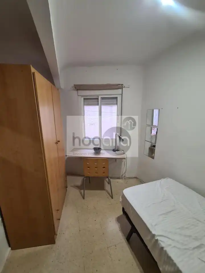 Habitación en El Plantinar – Avda. La Paz - El Juncal