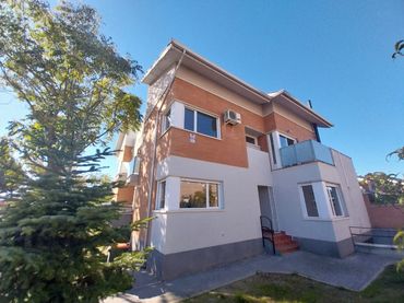 Chalet con jardín en alquiler en Calle Septiembre
