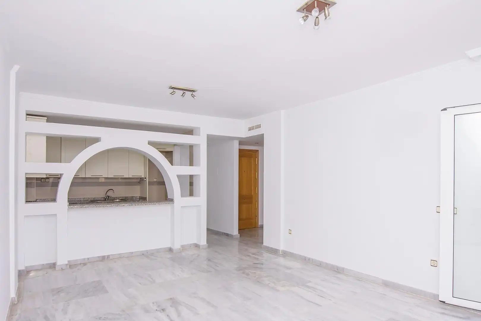 Piso en venta en Carboneras con Balcón y Piscina comunitaria