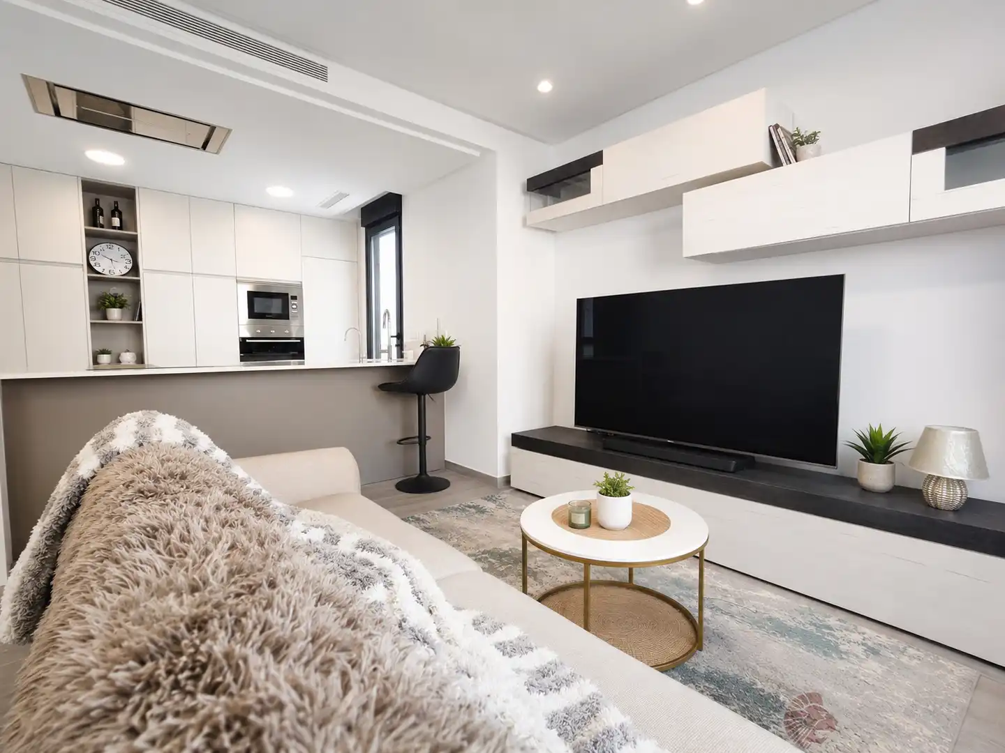 Sala d'estar de Casa o xalet en venda en El Campello amb Aire condicionat, Terrassa i Traster