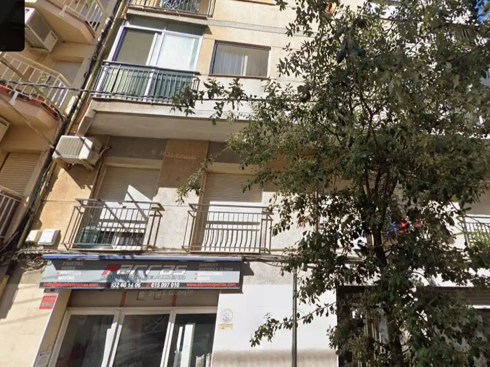Pis amb ascensor en venda a Carrer de Sanfeliu 17