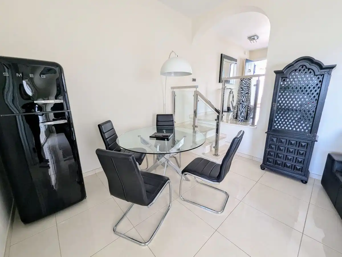 Comedor de Ático en venta en Marbella con Aire acondicionado, Amueblado y Piscina comunitaria
