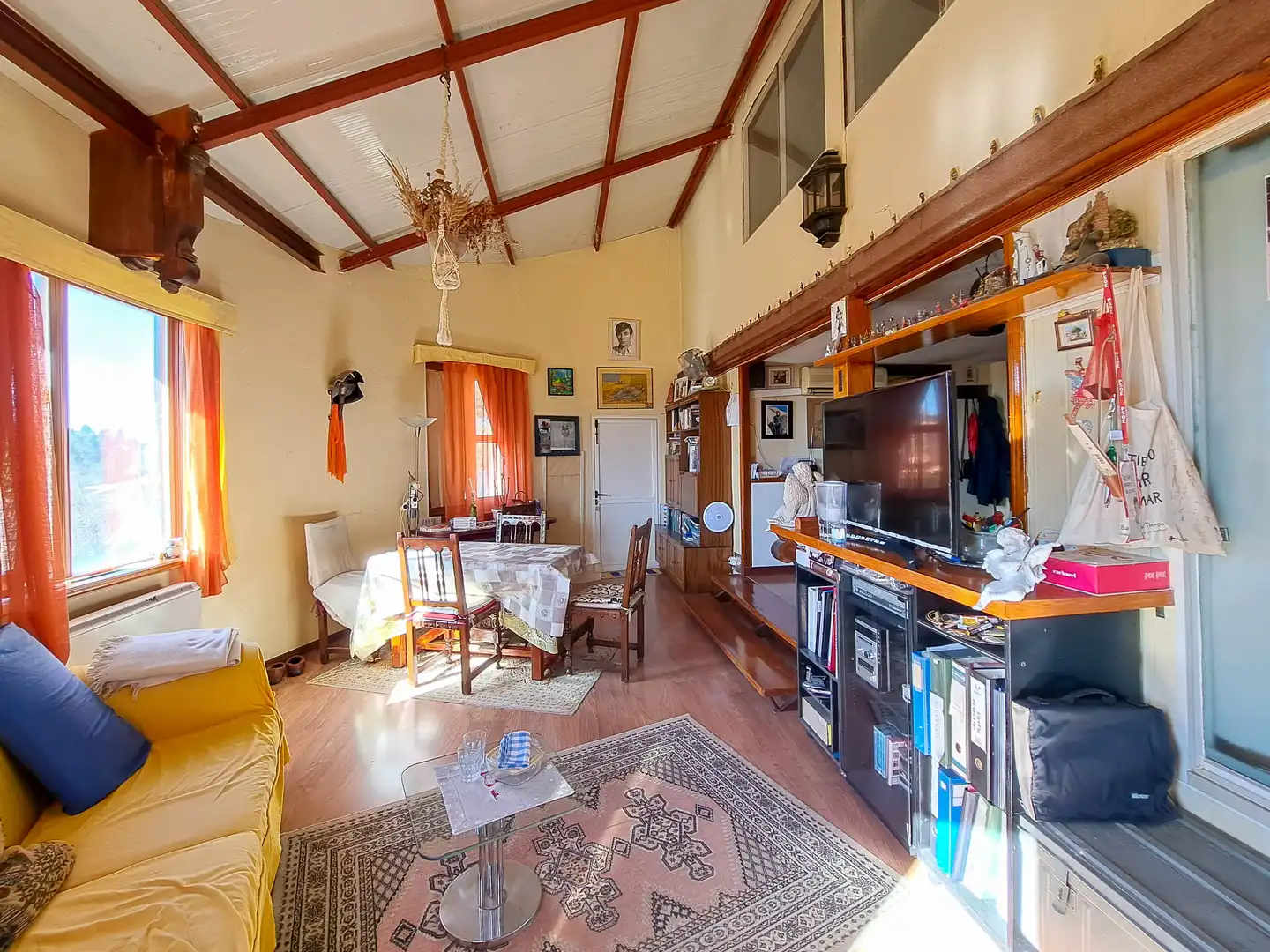 Sala d'estar de Casa o xalet en venda en Chinchón amb Calefacció, Jardí privat i Terrassa