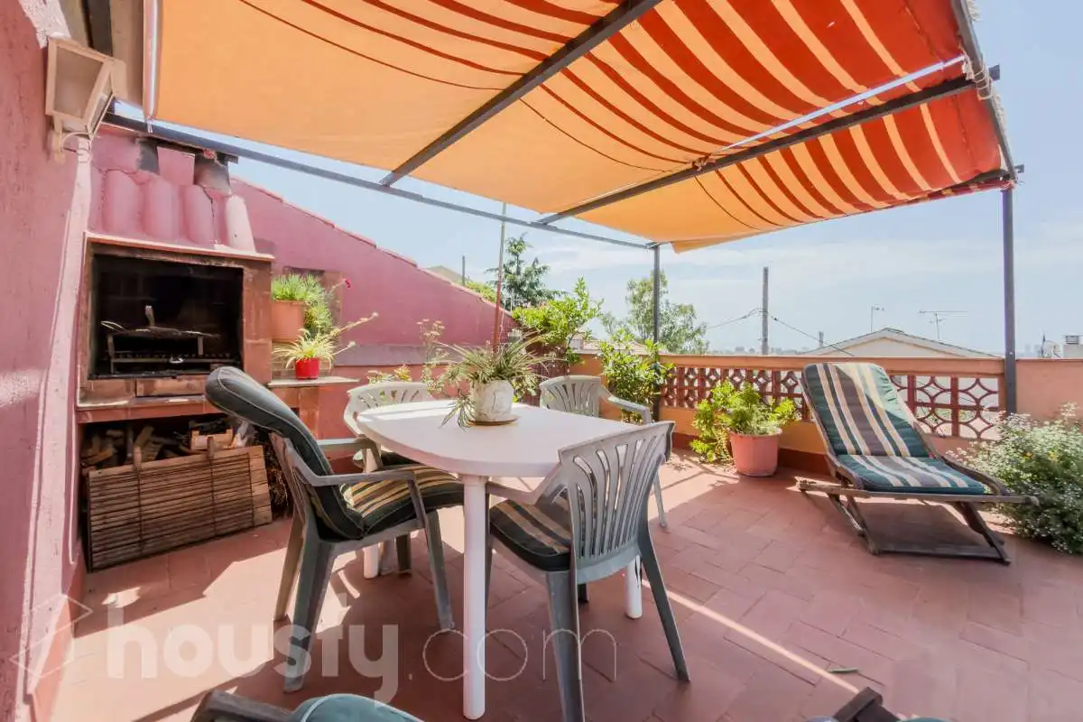 Terrace of Houses for sale in Santa Coloma de Gramenet  with Air Conditioner, Heating and Private garden