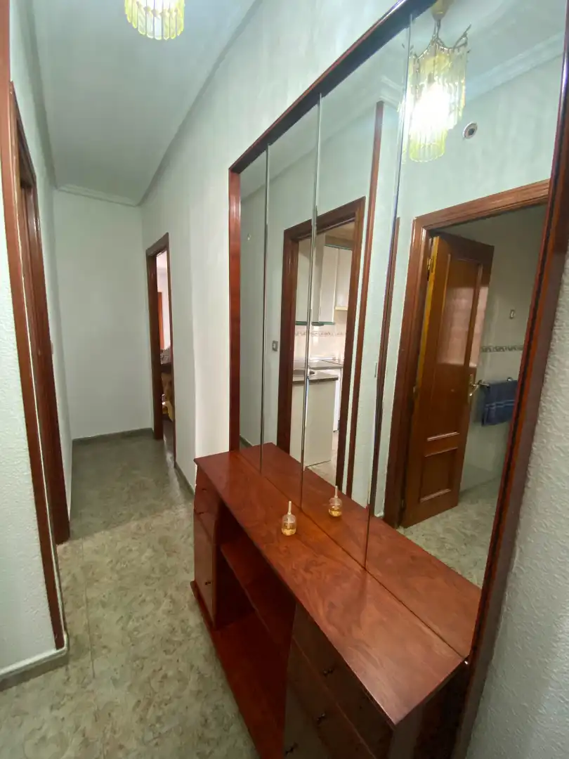 Habitación de Piso de alquiler en Plasencia con Amueblado y Balcón