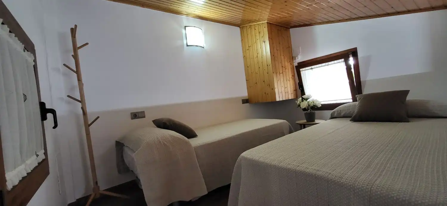 Schlafzimmer von Haus oder Chalet zum Verkauf in Deltebre mit Klimaanlage und Abstellraum