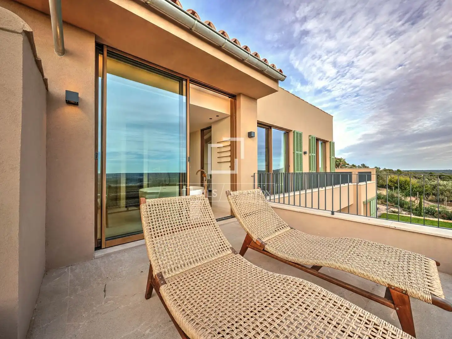 Terrasse von Country house zum Verkauf in  Palma de Mallorca mit Klimaanlage, Heizung und Privatgarten