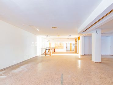 Local commercial à vendre à Carrer del Regne de València