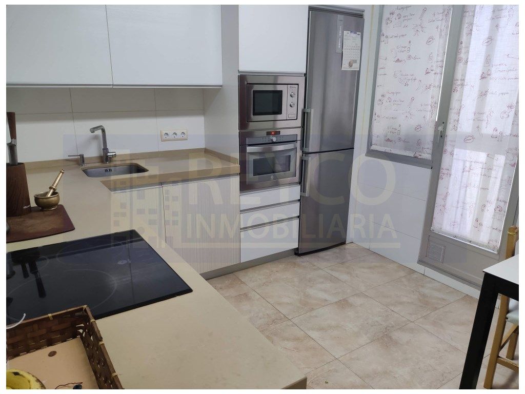 Flat for sale in Oeste,  Logroño
