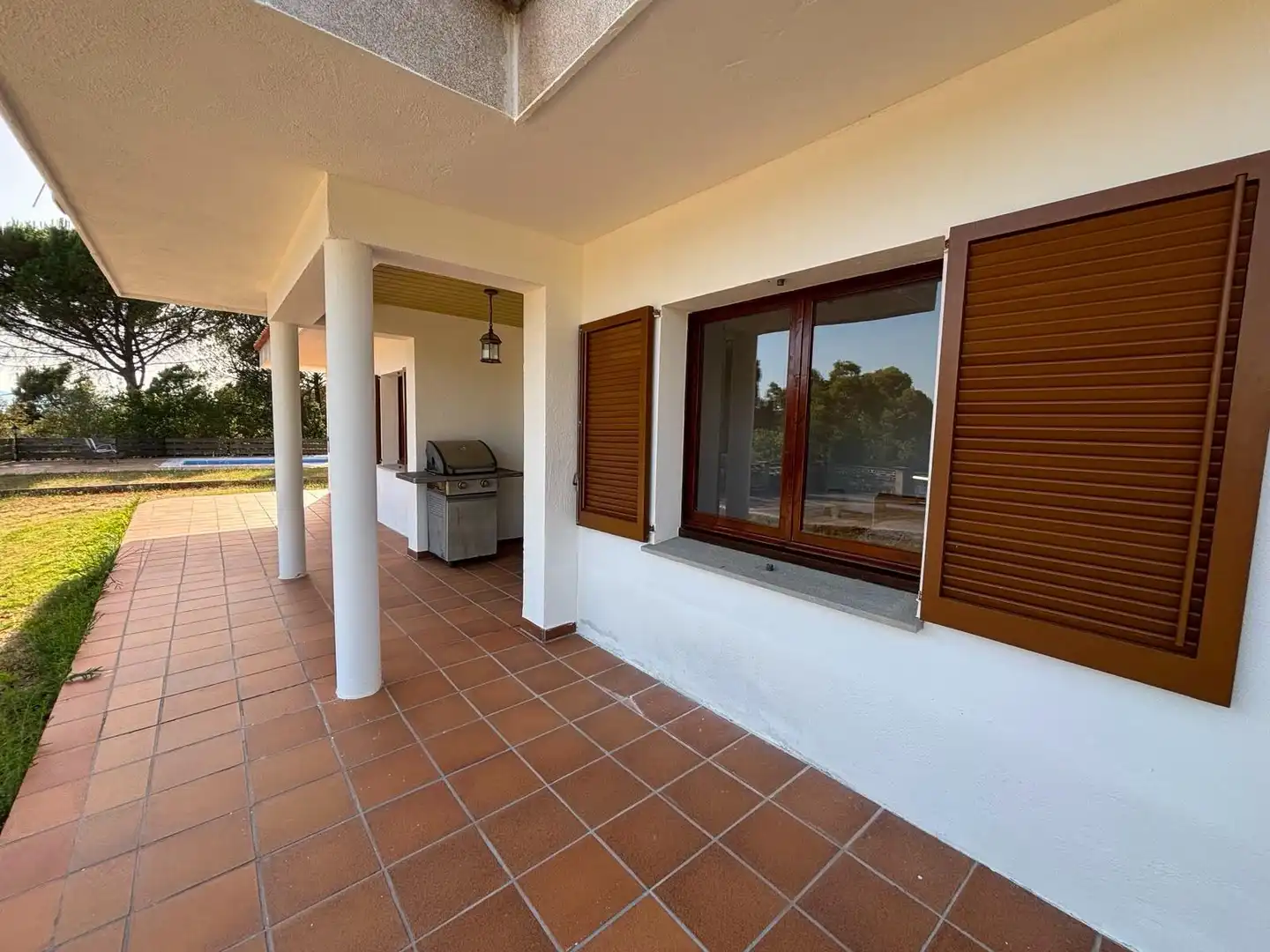 Terrassa de Casa o xalet en venda en Llambilles amb Calefacció, Jardí privat i Piscina