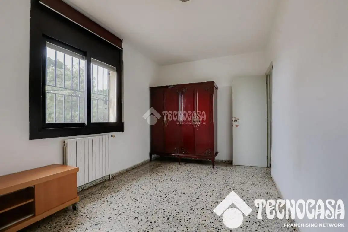 Dormitori de Casa o xalet en venda en Rubí amb Calefacció