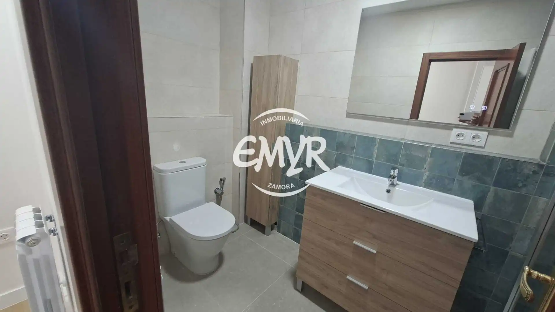 Badezimmer von Wohnung zur Miete in Zamora Capital  mit Heizung, Ofen und Waschmaschine